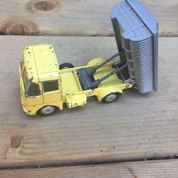 Vintage 1959 Corgi Toys 458 ERF Dumper Toy Car - Picture 11 of 12